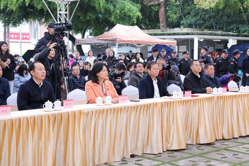 追思历史印记 缅怀革命先烈——黄花岗学堂开课了