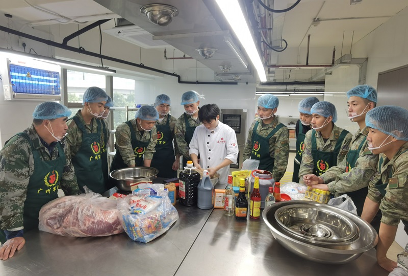 观摩学习.jpg