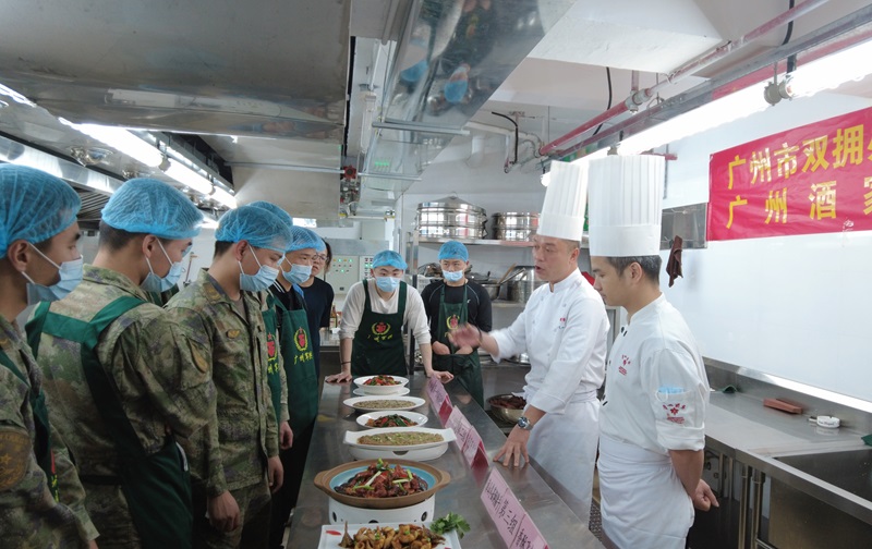 麦展飞大师点评学员作品.jpg